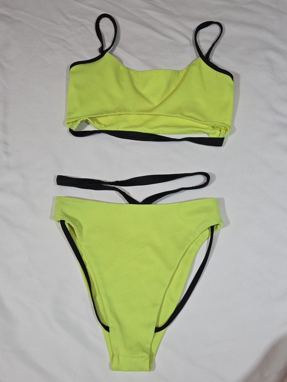 Mars the label Neon yellow bikini swimsuit 'The contrast swim in wasp’ Size 6